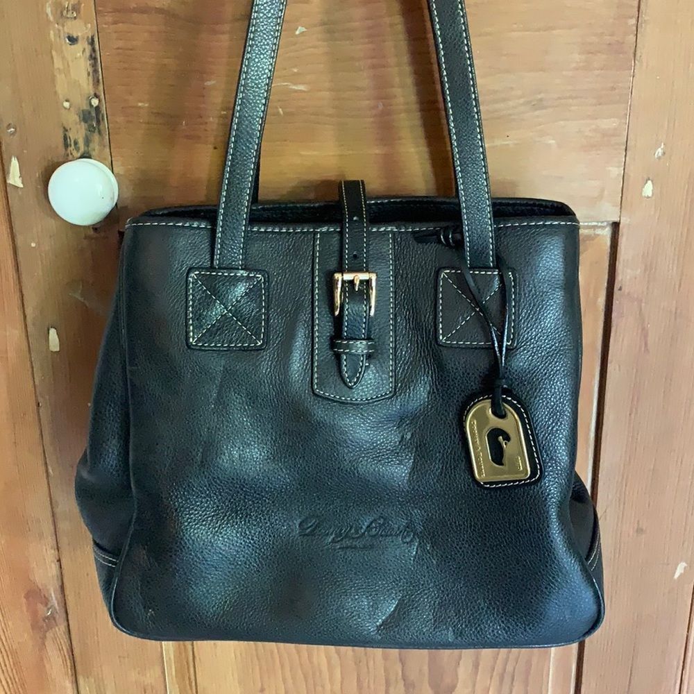 Dooney & Bourke black leather tote handbag
